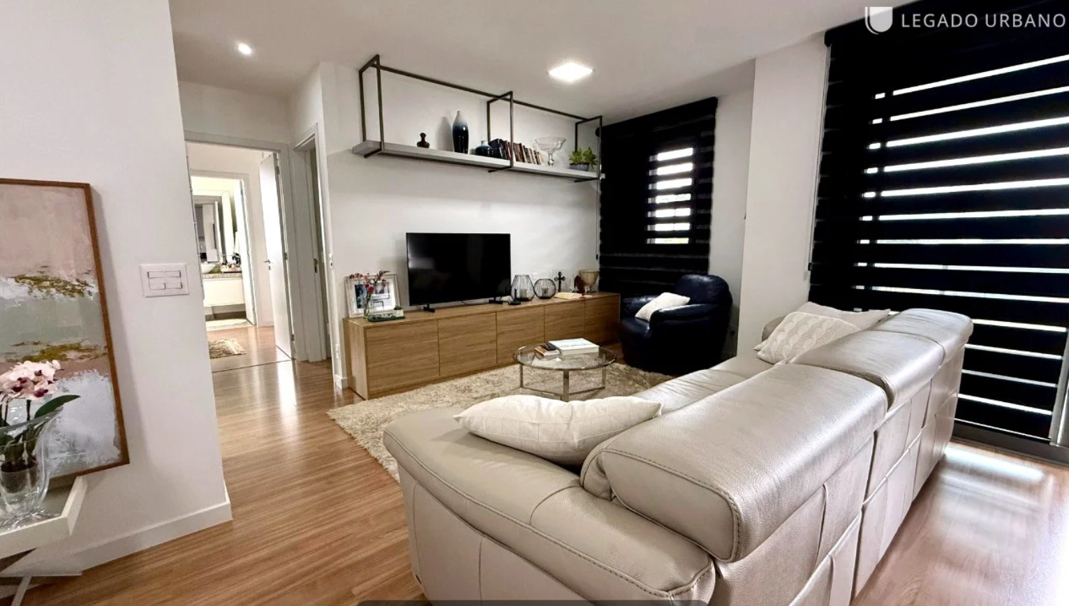 Sala do apartamento no Misano Residenza