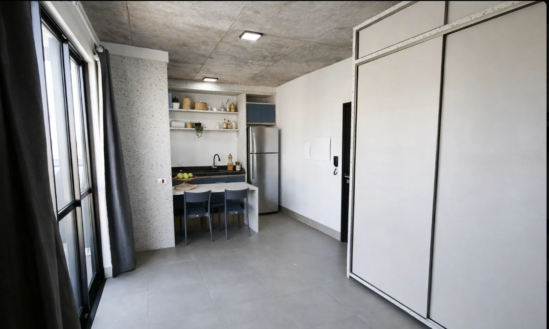 Studio Unique Capilano com cozinha compacta e cama retrátil
