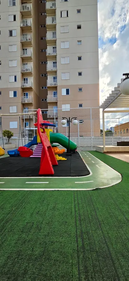 Fachada e playground